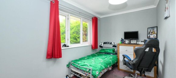 6 Schlafzimmer Haus in Royston, United Kingdom, Nr. 2304 12