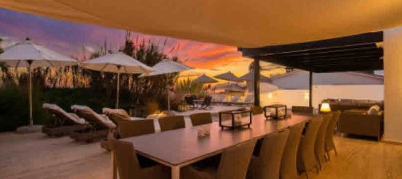 6 bedrooms Villa in Marbella, Spain No. 93701 13