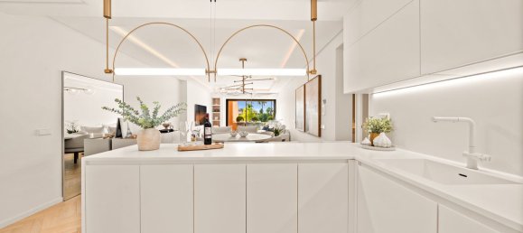 3 bedrooms Penthouse in Estepona, Spain No. 35438 4