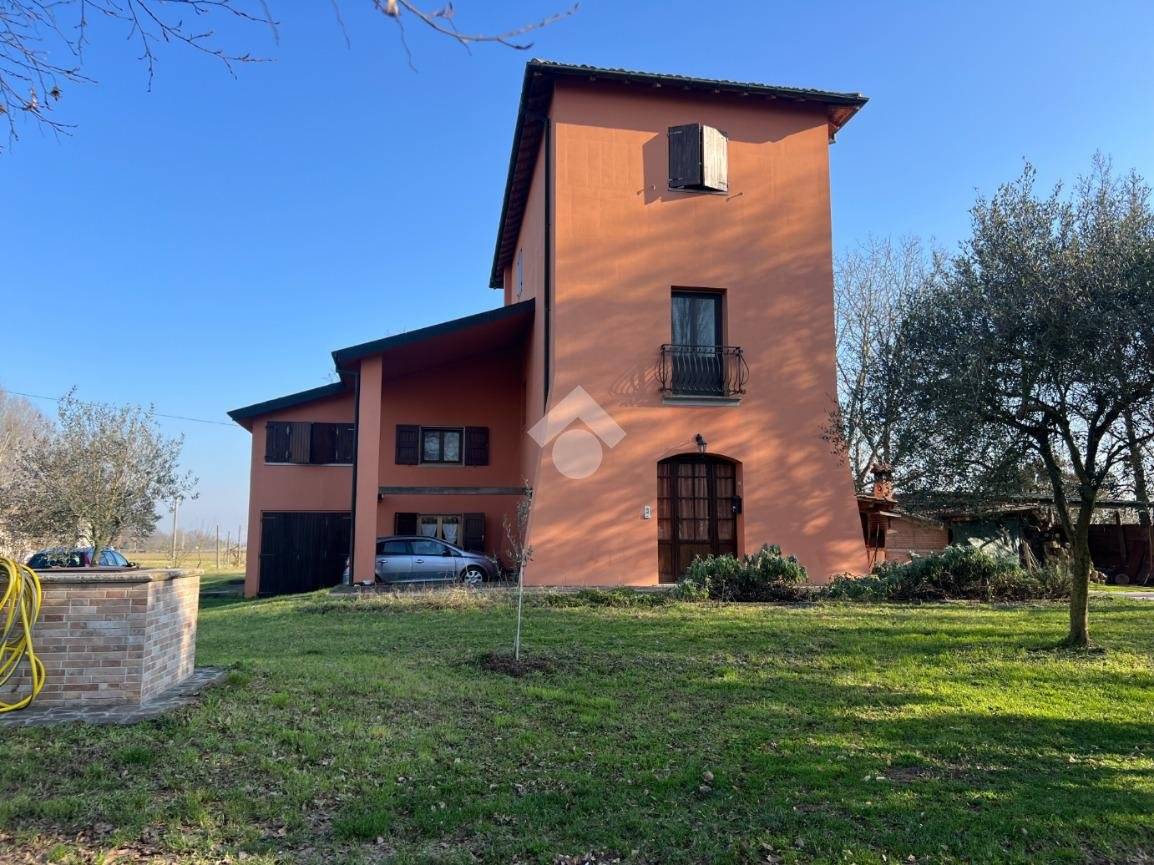 4 bedrooms House in Budrio, Italy No. 107243