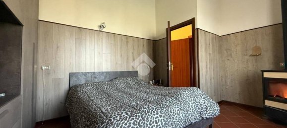 4 bedrooms House in Budrio, Italy No. 107243 8