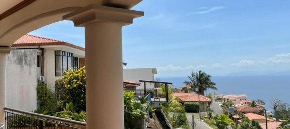 3 bedrooms Condo in Garabito, Costa Rica No. 879 2