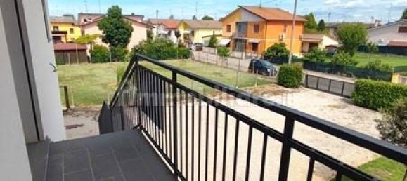 3 bedrooms Apartment in Bondeno, Italy No. 307303 6