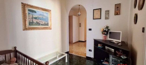 2 Schlafzimmer Wohnung in Genoa, Italy, Nr. 271500 11