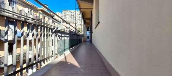 2 Schlafzimmer Wohnung in Genoa, Italy, Nr. 271500 5