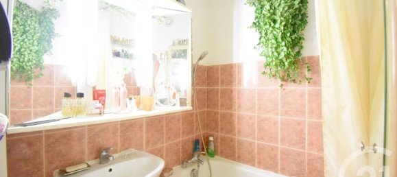 1 bedroom Apartment in Bellerive-sur-Allier, France No. 259258 3