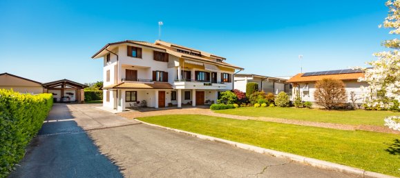 8-salle Villa à Castelletto Stura, Italy No. 144597 3