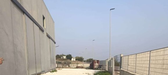  مستودع في Floridia, Italy 1400متر مربع رقم 333961 4