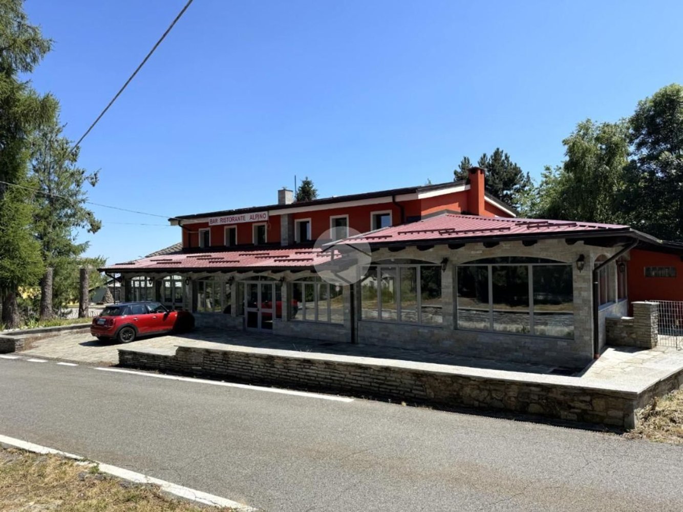 Propiedad comercial en Colleretto Castelnuovo, Italy 1000 m² No. 327704