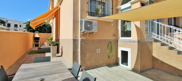 3 bedrooms Townhouse in Alicante, Spain No. 181621 2