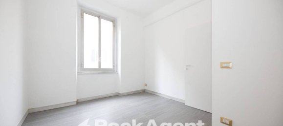 3 Schlafzimmer Wohnung in Genoa, Italy, Nr. 275237 9