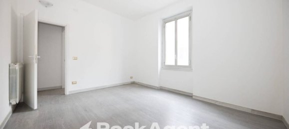 3 Schlafzimmer Wohnung in Genoa, Italy, Nr. 275237 10
