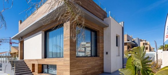 4 bedrooms House in Torrevieja, Spain No. 131916 2