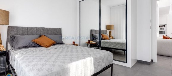 4 bedrooms House in Torrevieja, Spain No. 131916 4