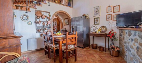 8 rooms House in Gavorrano, Italy No. 209009 4