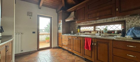 5 rooms Penthouse in Giugliano in Campania, Italy No. 28228 5