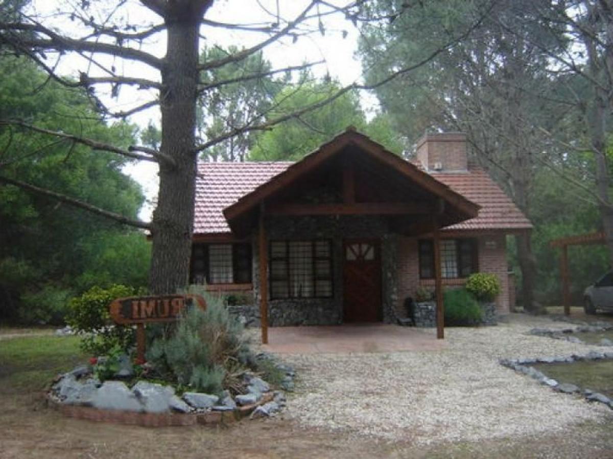 2 bedrooms House in Mar del Plata, Argentina No. 75640