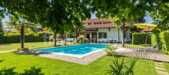 Villa T4 em Vermezzo con Zelo, Italy N.º 16654 4