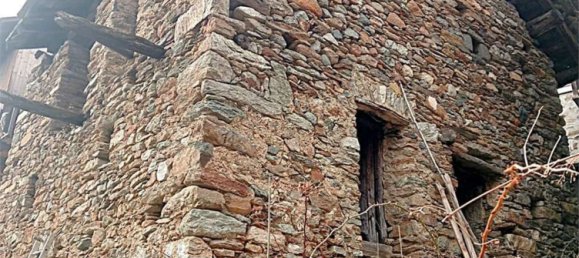 2 rooms House in Perloz, Italy No. 186635 12