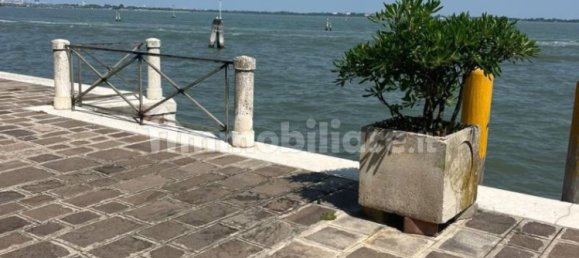 2 bedrooms Apartment in Venice, Italy No. 259530 3