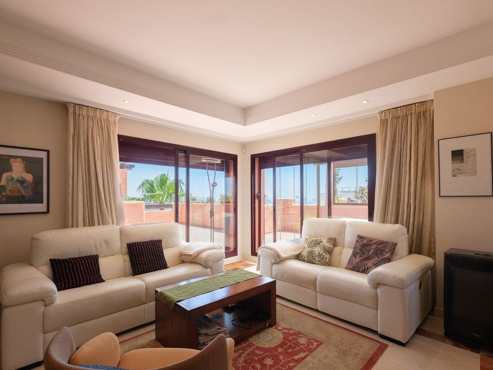 3 bedrooms Apartment in Ojen, Spain No. 181083