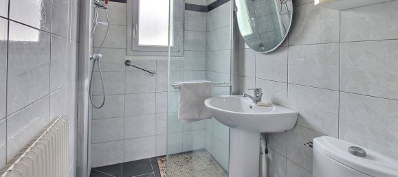 5 bedrooms House in Romainville, France No. 151284 6