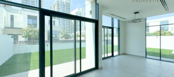 4 Schlafzimmer Villa in Al Furjan, UAE, Nr. 64340 5