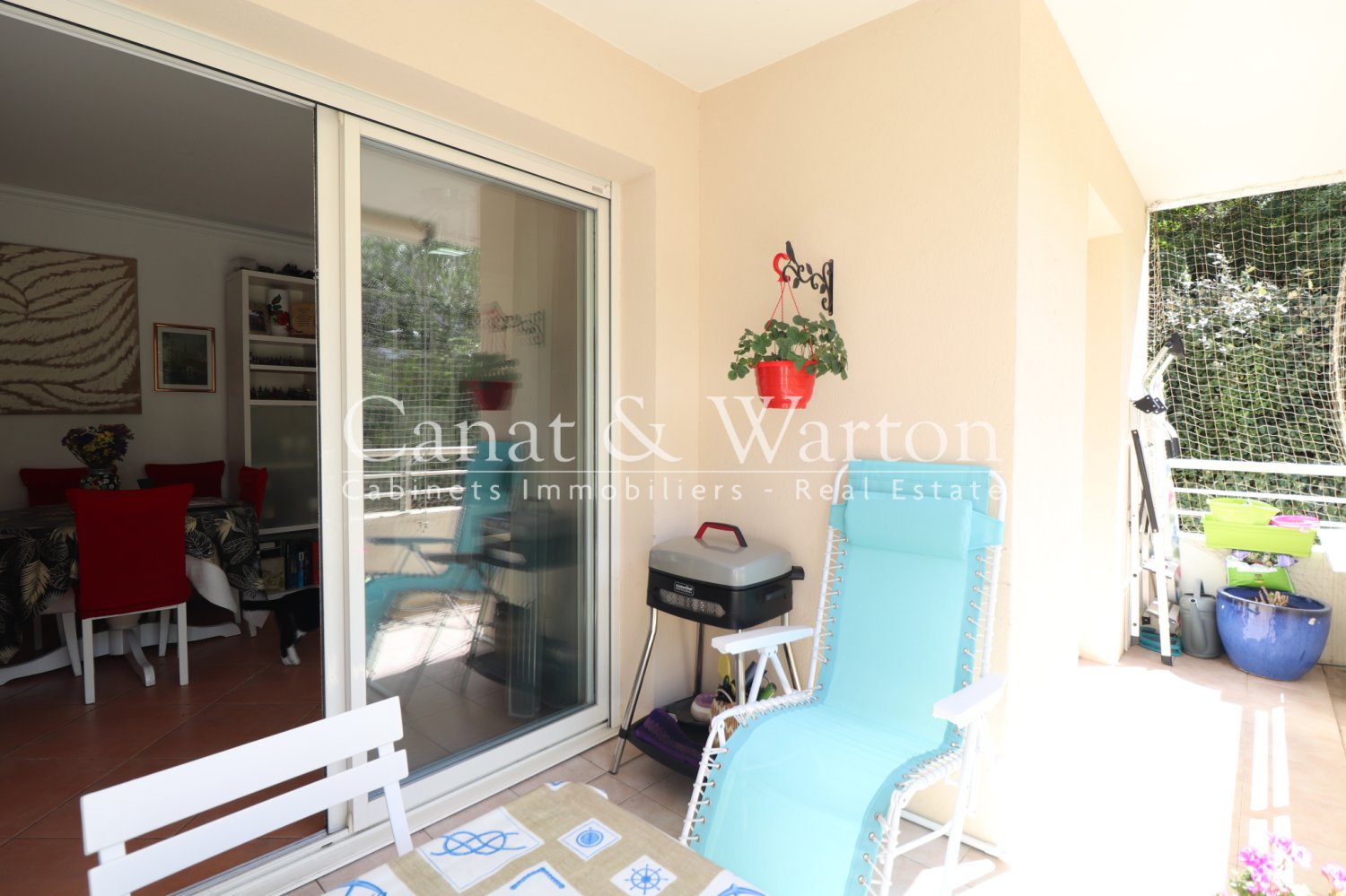 2 Schlafzimmer Wohnung in Cavalaire-sur-Mer, France, Nr. 358281