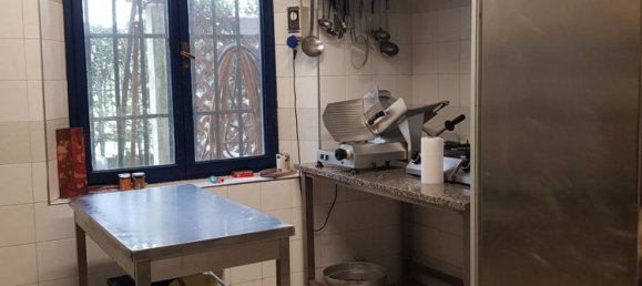 145m² Commercial property in Lucca, Italy No. 211545 13