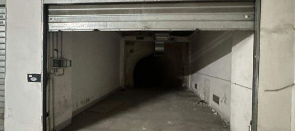 Гараж 85м² в Неаполь, Италия № 301109 4