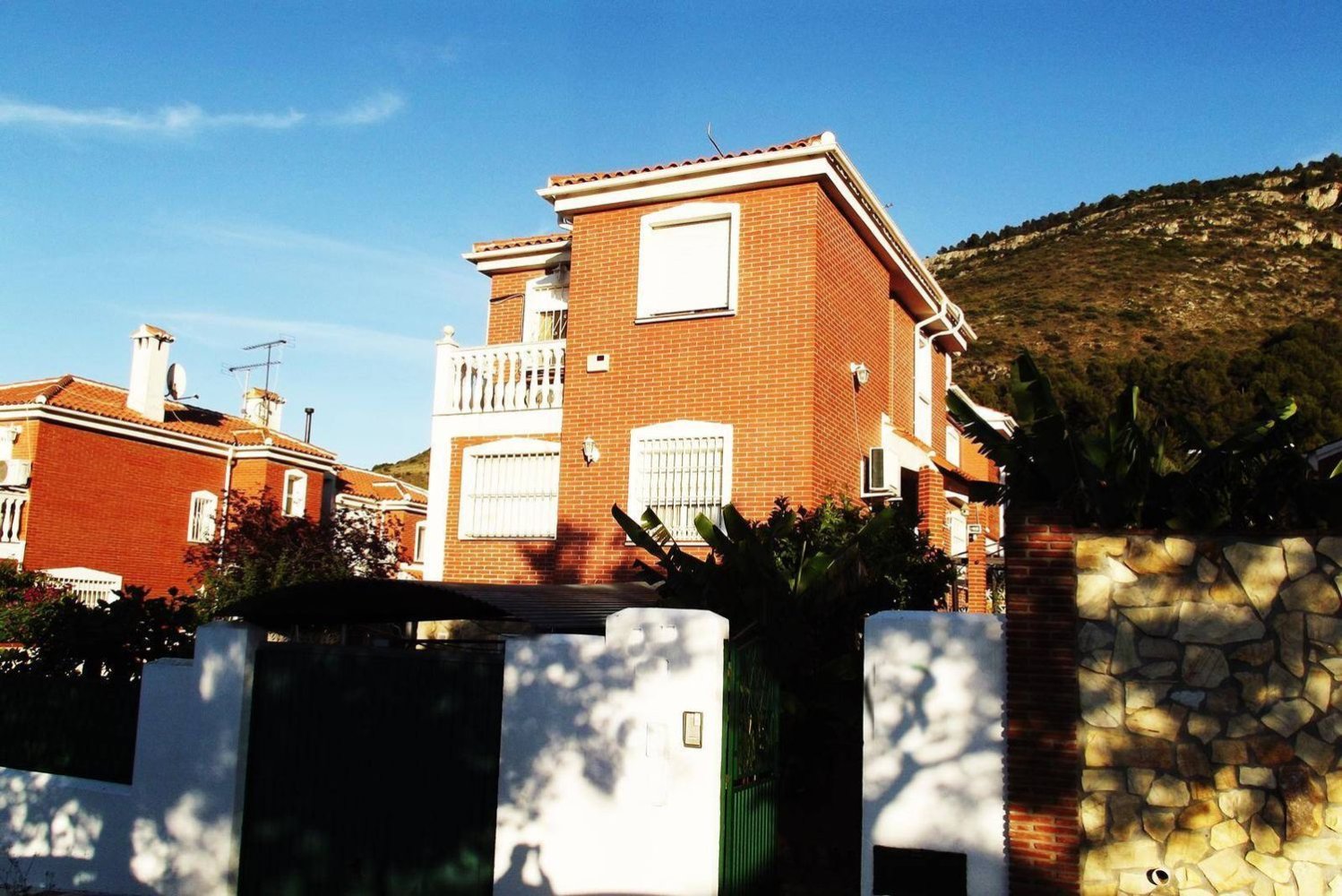 Дом с 3 спальнями в Алаурин-де-ла-Торре, Испания № 83093