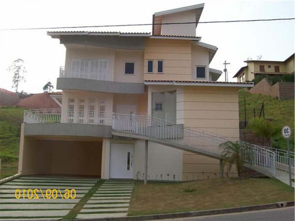 Дом с 4 спальнями в Сан-Паулу, Бразилия № 586999