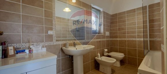 9 rooms House in Castel Frentano, Italy No. 52552 32