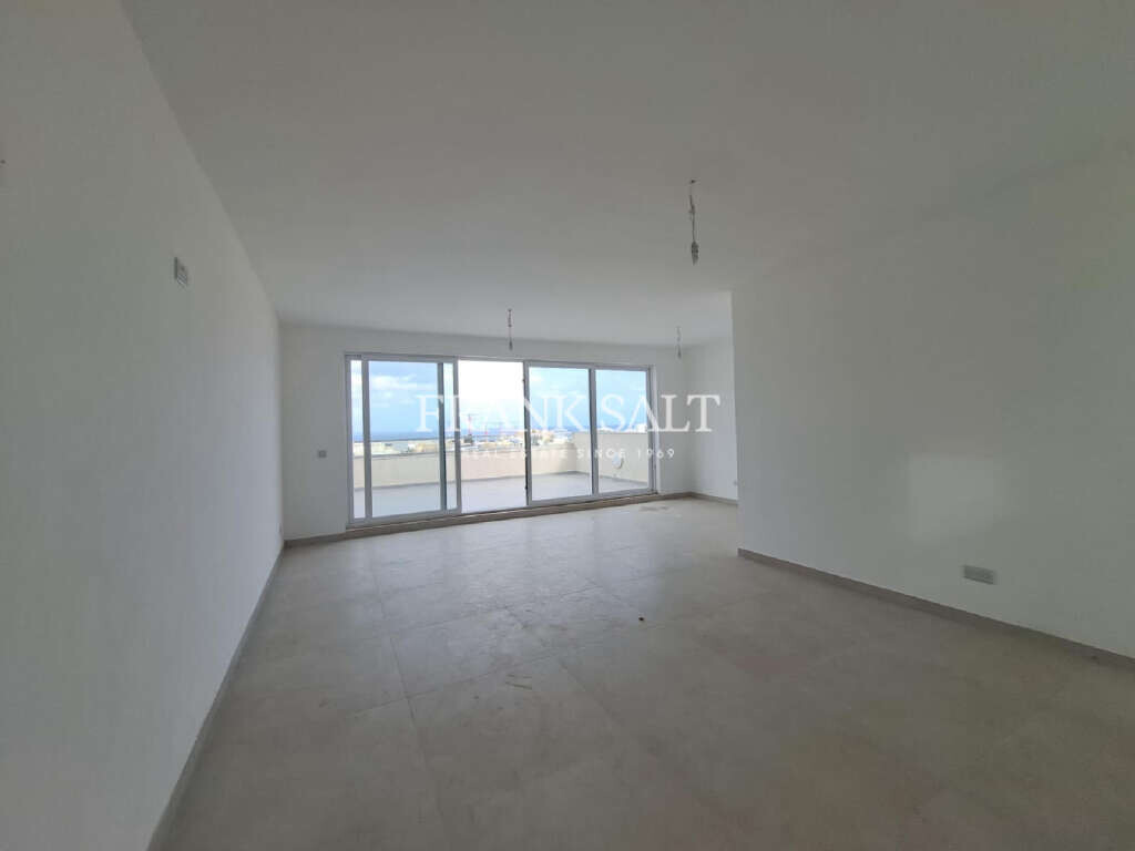 3 bedrooms Penthouse in Swieqi, Malta No. 1533