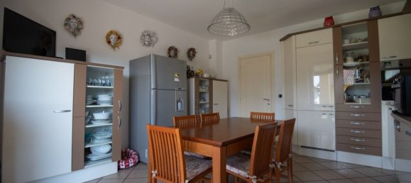 8-salle Villa à Biella, Italy No. 266937 9