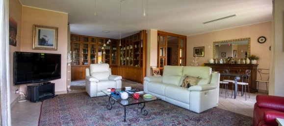 8-salle Villa à Biella, Italy No. 266937 3