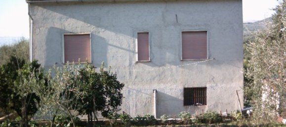 Дом с 4 комнатами в Аулетта, Италия № 253932 3