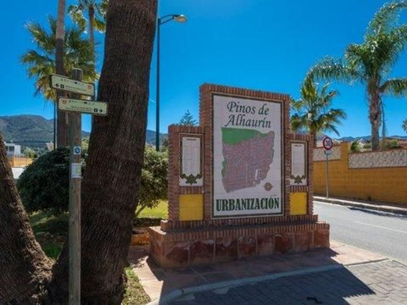  Land in Alhaurin de la Torre, Spain No. 158187