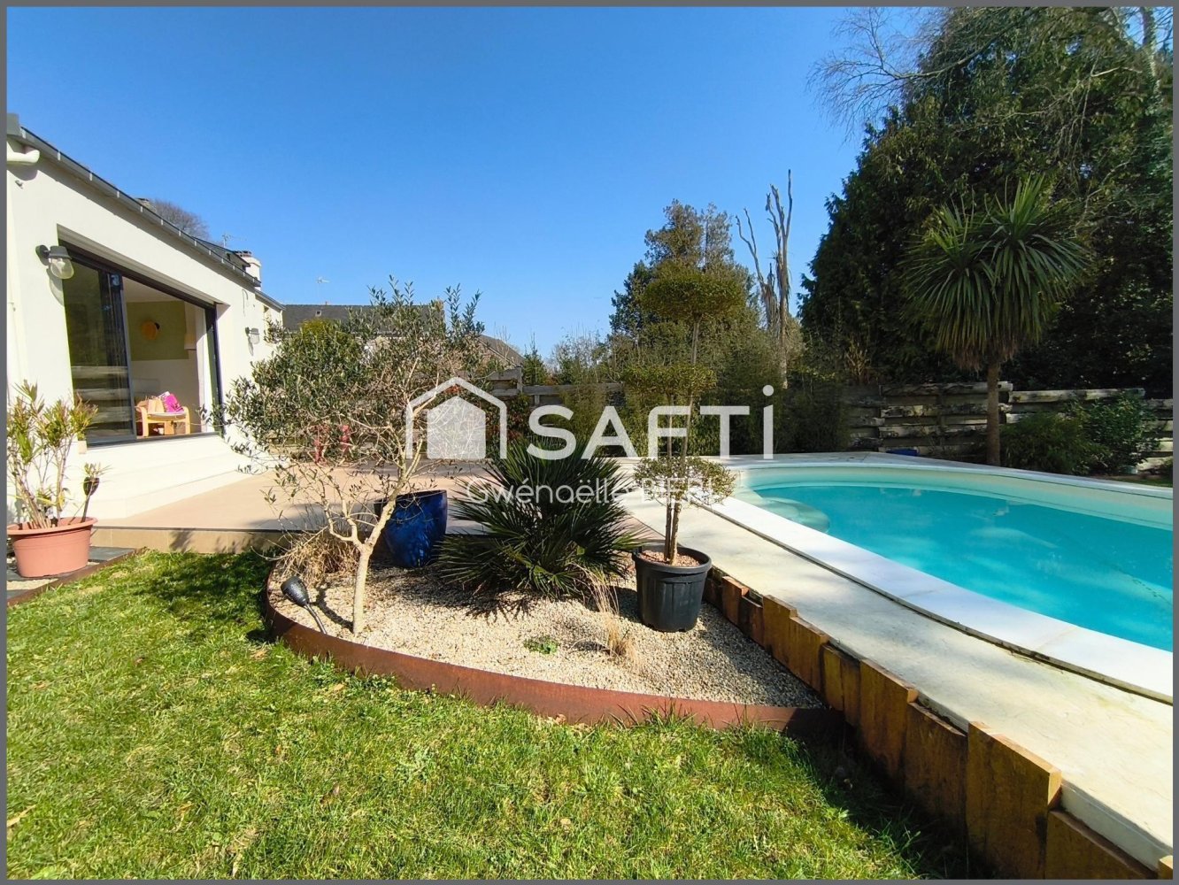 4 bedrooms House in Finistere, France No. 207127