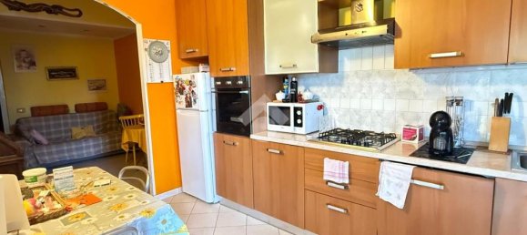 2 rooms Apartment in Desenzano del Garda, Italy No. 353066 6