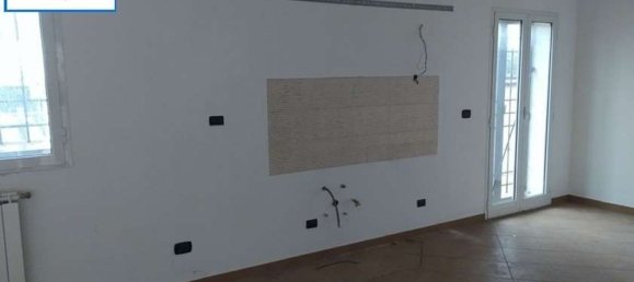 Apartamento de 4 habitaciónes en Pomezia, Italy No. 189969 6