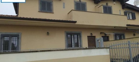 Apartamento de 4 habitaciónes en Pomezia, Italy No. 189969 9