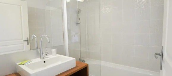 3 Schlafzimmer Wohnung in Azille, France, Nr. 1889 24