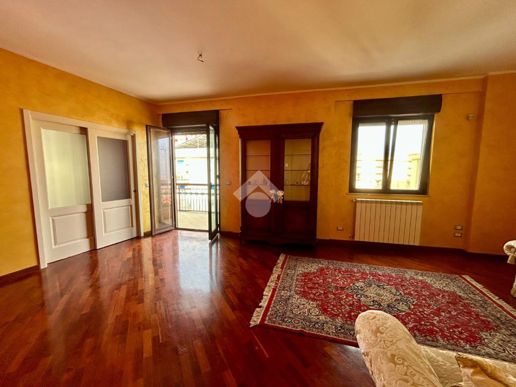 3 bedrooms Apartment in Palermo, Italy No. 315745