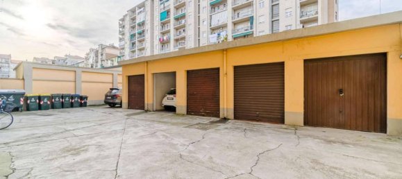 2 rooms Apartment in Turin, Italy No. 88526 12