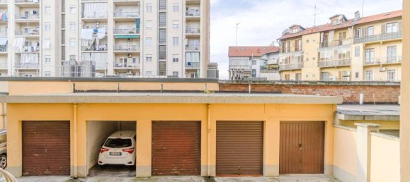 2 rooms Apartment in Turin, Italy No. 88526 11