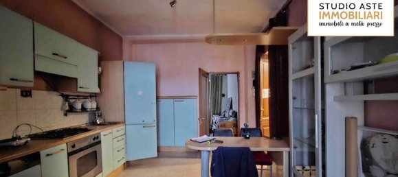 2 bedrooms Apartment in Turin, Italy No. 354271 9