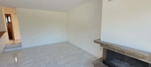 T4 em Chortiatis, Greece N.º 52317 16