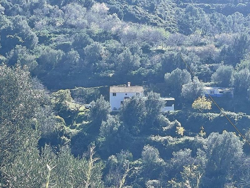 3 bedrooms House in Ojen, Spain No. 232521