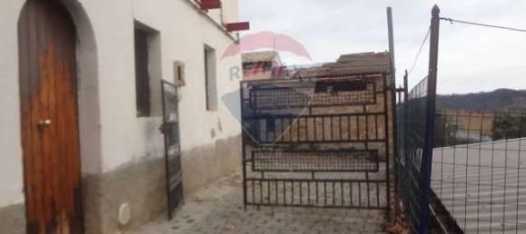 Дом с 5 комнатами в Преторо, Италия № 130607 6